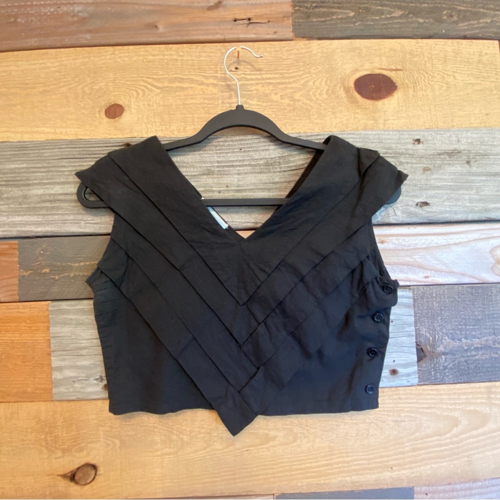 Chic Black vintage crop top